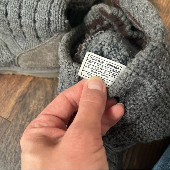 UGG Australia Leland Women's U.S Size 8 Gray Knit Tall or Fold Over Anke Boots - Picture 3 of 6